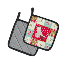 Load image into Gallery viewer, German Helmet Pigeon Love Pot Holders - Set of 2 - Heat-Resistant Kitchen Essentials CK5371PTHD