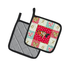 Load image into Gallery viewer, Ranchu Goldfish Love Pot Holders - Set of 2 - Heat-Resistant Kitchen Essentials CK5476PTHD