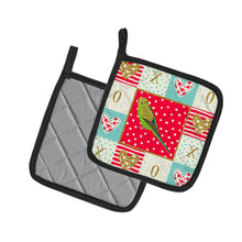 Load image into Gallery viewer, Budgerigar Love Pot Holders - Set of 2 - Heat-Resistant Kitchen Essentials CK5520PTHD
