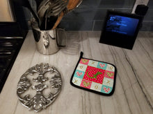 Load image into Gallery viewer, Lizard Pot Holders - Set of 2 - Heat-Resistant Kitchen Essentials CK5534PTHD
