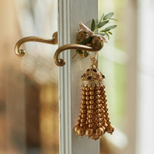 Load image into Gallery viewer, Hanging pearl tassel, gold
