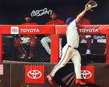 Load image into Gallery viewer, Cal Stevenson Robs the Mets Philadelphia Phillies Autographed 8" x 10" Baseball Photo