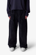 Load image into Gallery viewer, Cross Seamed Sweatpants - Washed Black