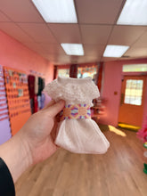 Load image into Gallery viewer, Lace Ruffle Crew Socks