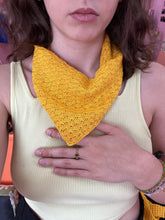Load image into Gallery viewer, Handmade Crochet Seashell Bandana