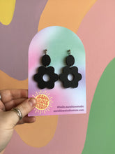 Load image into Gallery viewer, Flowers For Friends