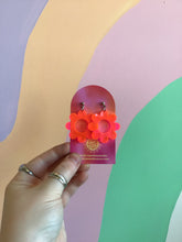 Load image into Gallery viewer, Happy Spring Daisy Earrings