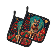 Load image into Gallery viewer, Belgian Tervuren Christmas Pot Holders - Set of 2 Decorative Kitchen Helpers | Made in the USA
