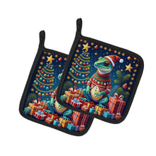 Load image into Gallery viewer, Gecko Christmas Pot Holders - Set of 2 Decorative Kitchen Helpers | Made in the USA