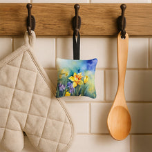 Load image into Gallery viewer, Daffodils in Watercolor Hanging Square Fabric Ornament 3.5 × 3.5