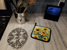 Load image into Gallery viewer, Maryland Black-Eyed Susans in Watercolor Pair of Pot Holders