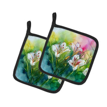 Load image into Gallery viewer, Utah Sego Lilies in Watercolor Pair of Pot Holders