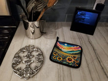 Load image into Gallery viewer, Colorful Black-eyed Susans Pot Holders - Set of 2 Decorative Kitchen Helpers | Made in the USA