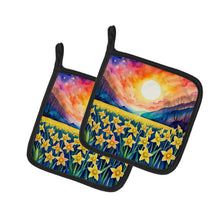 Load image into Gallery viewer, Colorful Daffodils Pot Holders - Set of 2 Decorative Kitchen Helpers | Made in the USA