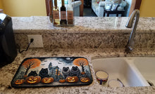 Load image into Gallery viewer, Keeshond Spooky Halloween Dish Drying Mat