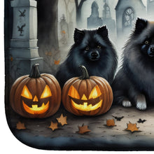 Load image into Gallery viewer, Keeshond Spooky Halloween Dish Drying Mat