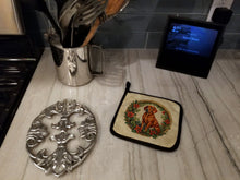 Load image into Gallery viewer, Red Redbone Coonhound Christmas Flowers Pot Holders - Set of 2 Decorative Kitchen Helpers | Made in the USA