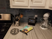 Load image into Gallery viewer, Cairn Terrier Hippie Dawg Oven Mitt
