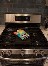 Load image into Gallery viewer, Corgi Hippie Dawg Oven Mitt