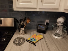 Load image into Gallery viewer, Dalmatian Hippie Dawg Oven Mitt