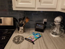 Load image into Gallery viewer, Dalmatian Hippie Dawg Oven Mitt