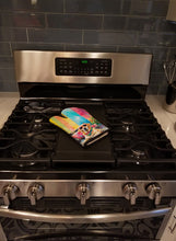 Load image into Gallery viewer, Yellow Labrador Hippie Dawg Oven Mitt