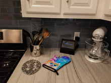 Load image into Gallery viewer, Samoyed Hippie Dawg Oven Mitt