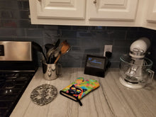 Load image into Gallery viewer, Scottish Terrier Hippie Dawg Oven Mitt