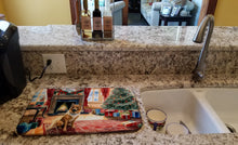 Load image into Gallery viewer, Finnish Spitz Cozy Christmas Dish Drying Mat