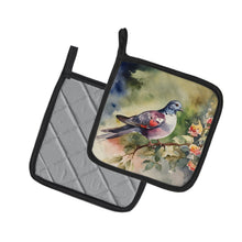 Load image into Gallery viewer, Pigeon Pot Holders - Set of 2 Decorative Kitchen Helpers | Made in the USA