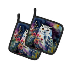 Load image into Gallery viewer, Snowy Owl Pot Holders - Set of 2 Decorative Kitchen Helpers | Made in the USA