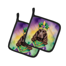 Load image into Gallery viewer, Boykin Spaniel King of Mardi Gras Pot Holders - Set of 2 Decorative Kitchen Helpers | Made in the USA