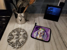 Load image into Gallery viewer, English Setter King of Mardi Gras Pot Holders - Set of 2 Decorative Kitchen Helpers | Made in the USA