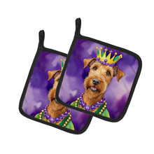 Load image into Gallery viewer, Irish Terrier King of Mardi Gras Pot Holders - Set of 2 Decorative Kitchen Helpers | Made in the USA