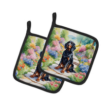 Load image into Gallery viewer, Gordon Setter Spring Path Pot Holders - Set of 2 Decorative Kitchen Helpers | Made in the USA