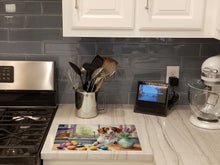 Load image into Gallery viewer, Decorating Easter Brittany Spaniel Glass Cutting Boards – Durable, Decorative Kitchen Art