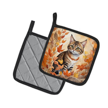 Load image into Gallery viewer, Owyhee Bob Cat in Fall Leaves Pot Holders - Set of 2 Decorative Kitchen Helpers | Made in the USA
