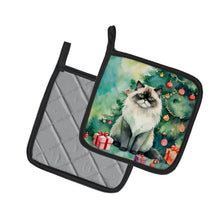 Load image into Gallery viewer, Himalayan Cat By the Christmas Tree Pot Holders - Set of 2 Decorative Kitchen Helpers | Made in the USA