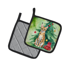 Load image into Gallery viewer, Serengeti Cat By the Christmas Tree Pot Holders - Set of 2 Decorative Kitchen Helpers | Made in the USA