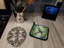 Load image into Gallery viewer, Yellownaped Amazon Parrot Pot Holders - Set of 2 Decorative Kitchen Helpers | Made in the USA