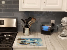 Load image into Gallery viewer, Gulls Scavenging Glass Cutting Boards – Durable, Decorative Kitchen Art