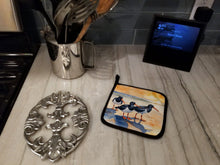 Load image into Gallery viewer, Oystercatchers Foraging Pot Holders - Set of 2 Decorative Kitchen Helpers | Made in the USA