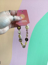 Load image into Gallery viewer, Button bracelet