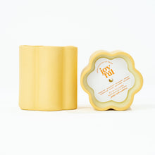 Load image into Gallery viewer, CERAMIC DAISY • 100% essential oil soy candle
