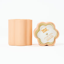 Load image into Gallery viewer, CERAMIC DAISY • 100% essential oil soy candle