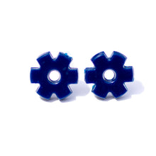 Load image into Gallery viewer, Navy Serrated Daisy Flower Stud Earrings