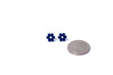 Load image into Gallery viewer, Navy Serrated Daisy Flower Stud Earrings