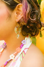 Load image into Gallery viewer, Sunset Flower Necklace