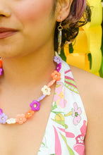 Load image into Gallery viewer, Sunset Flower Necklace