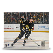 Load image into Gallery viewer, Danton Heinen in Action Boston Bruins 8" x 10" Hockey Photo